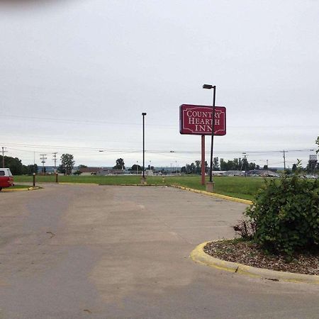 Country Hearth Inn & Suites Willard מראה חיצוני תמונה