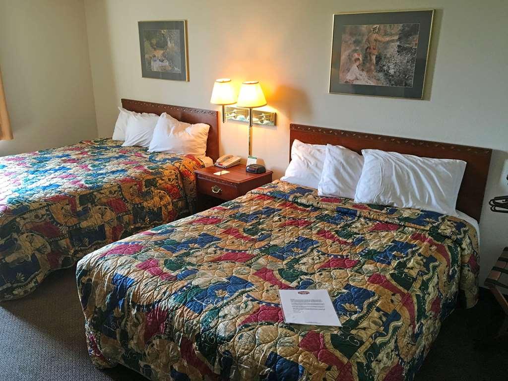 Country Hearth Inn & Suites Willard חדר תמונה