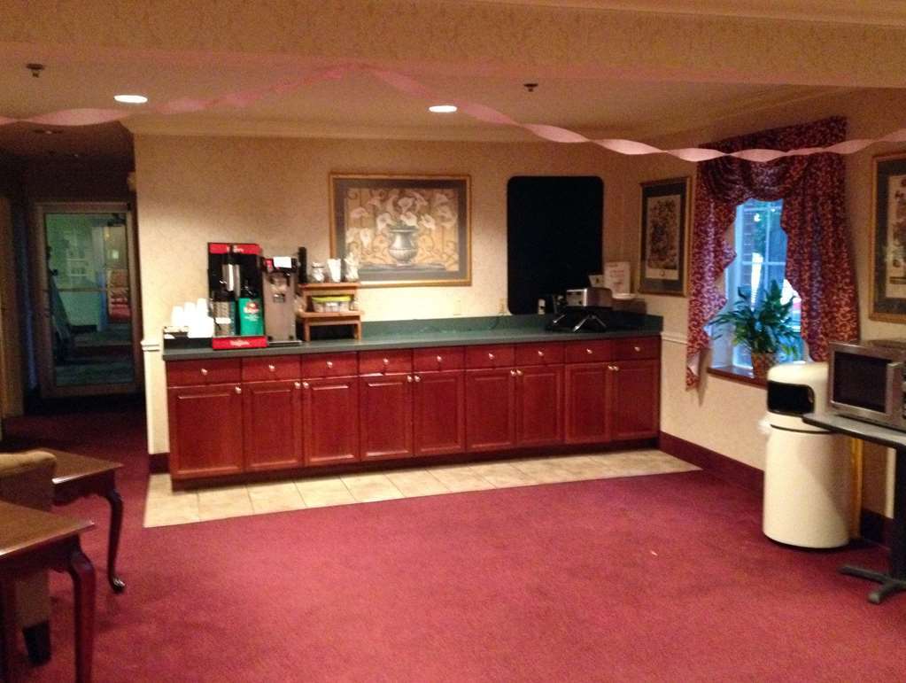Country Hearth Inn & Suites Willard מתקנים תמונה