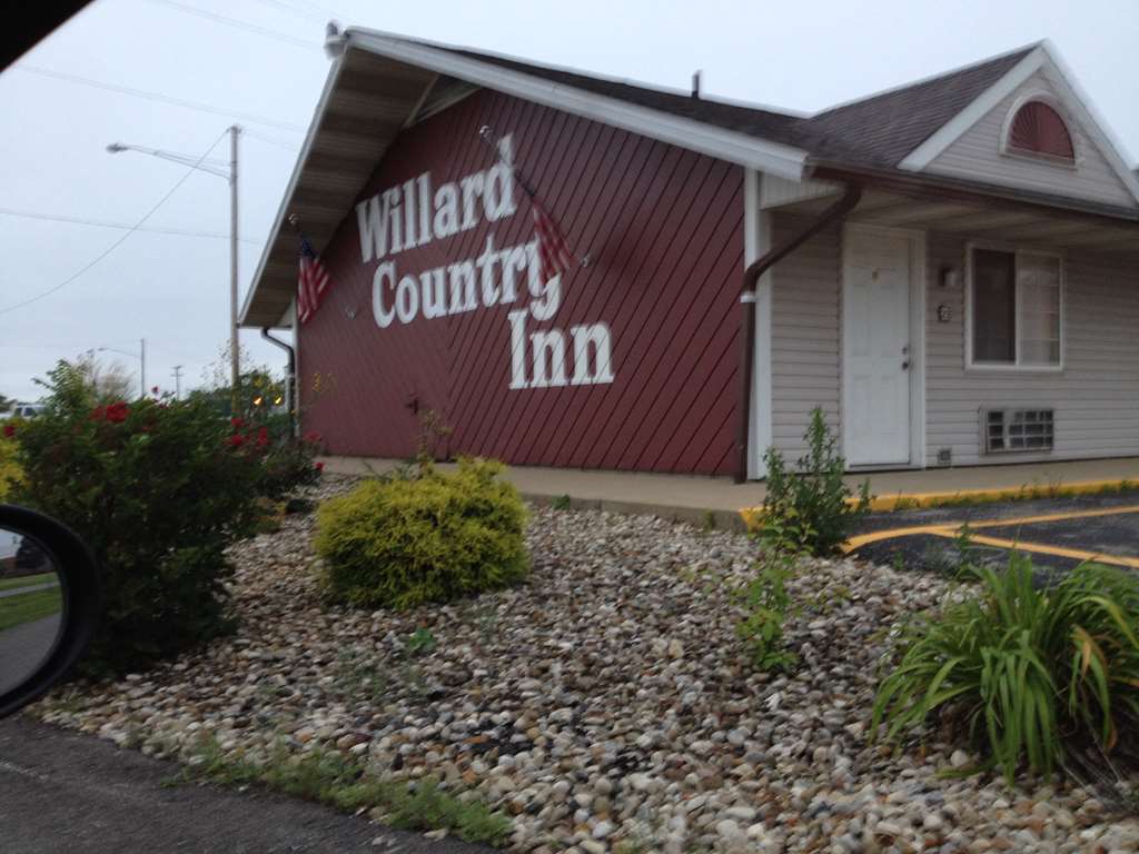 Country Hearth Inn & Suites Willard מראה חיצוני תמונה