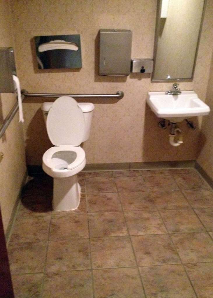 Country Hearth Inn & Suites Willard חדר תמונה
