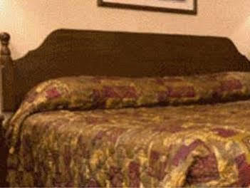 Country Hearth Inn & Suites Willard מראה חיצוני תמונה